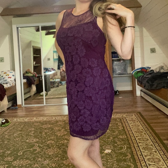 Lace dress and slip - Picture 3 of 8